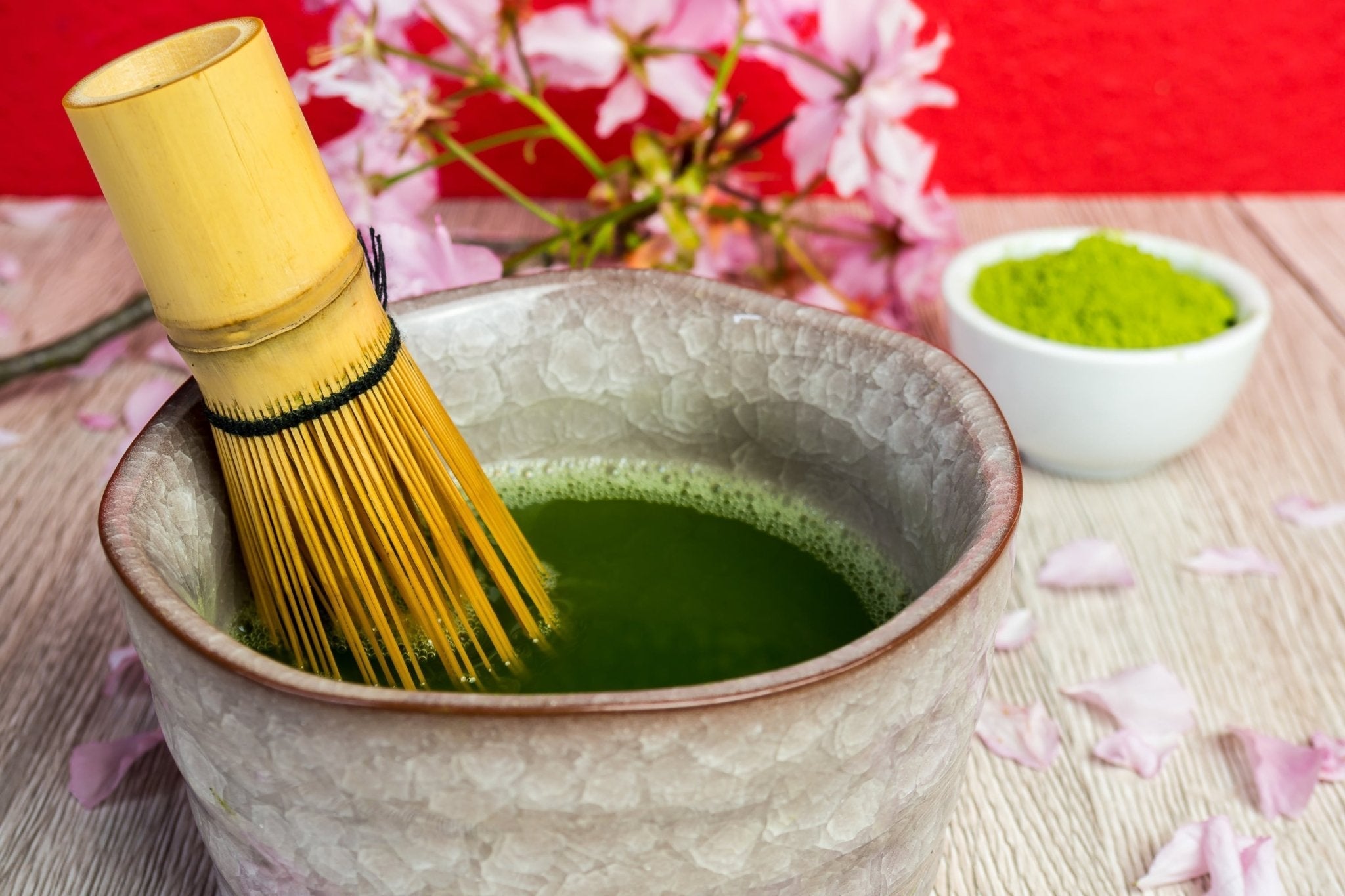 Schönheit aus der Teetasse: Wie Matcha und andere Tees Haut und Haare stärken - Nibelungentee