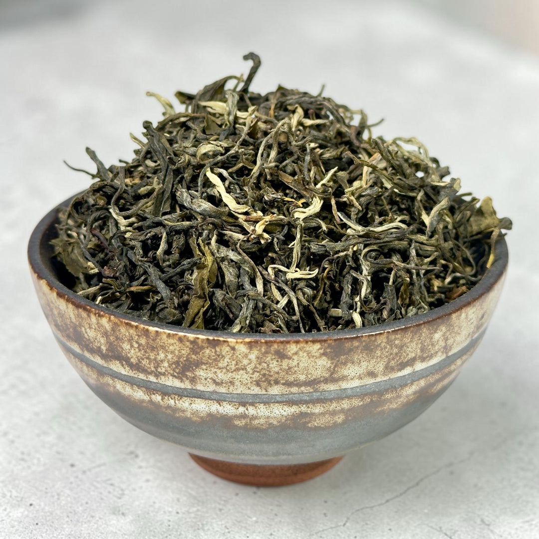 China Yunnan Special White Leaf Tea