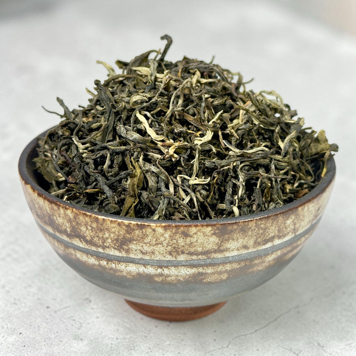 China Yunnan Special White Leaf Tea
