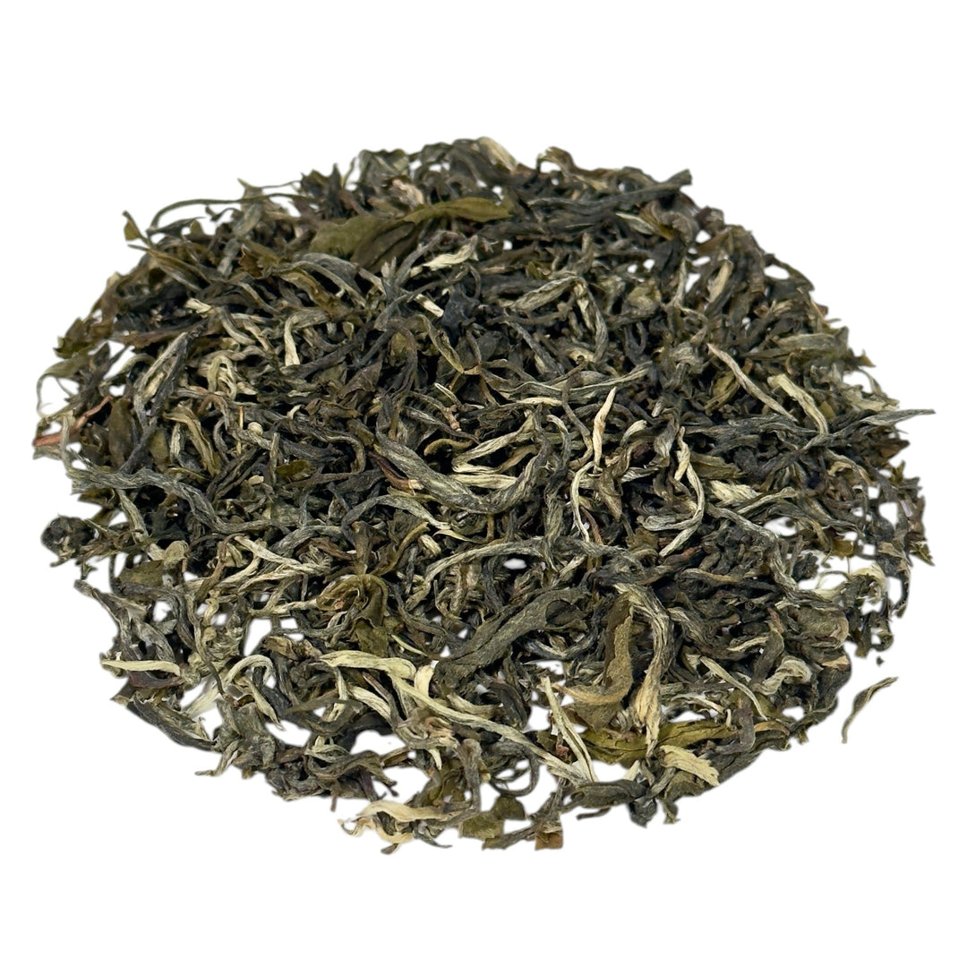China Yunnan Special White Leaf Tea